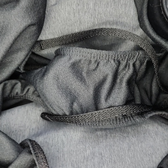 Under Armour Heat Gear Loose Running Shorts - Picture 6 of 6